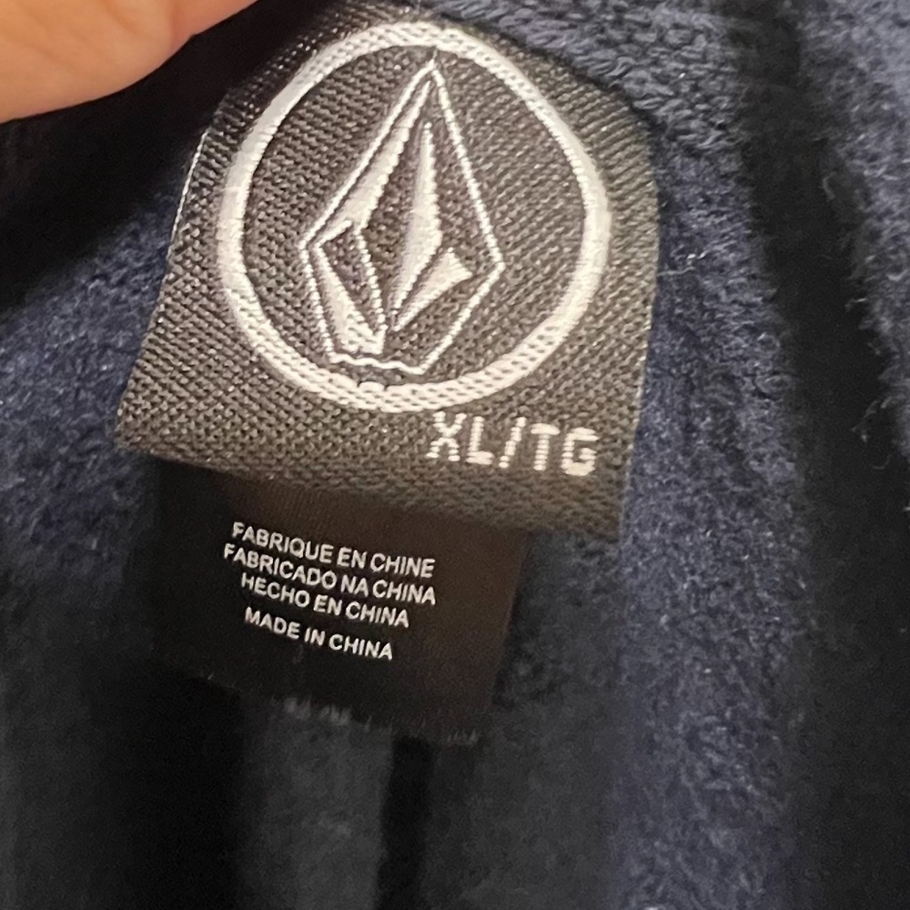 Volcom Regular-Fit Logo Hoodie - Picture 3 of 3
